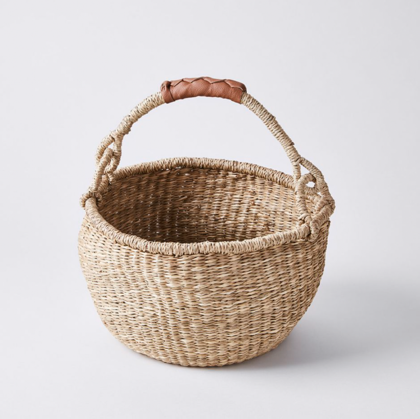 08 Seagrass Market Basket - Woven baskets aren’t just for the inside of your home – they are a functional decor item for your home’s exterior too. Store tools, shoes, and use for your spring harvest. We also love this one from Williams Sonoma.SHOP NOW >” loading=”lazy”></noscript><br/><img decoding=