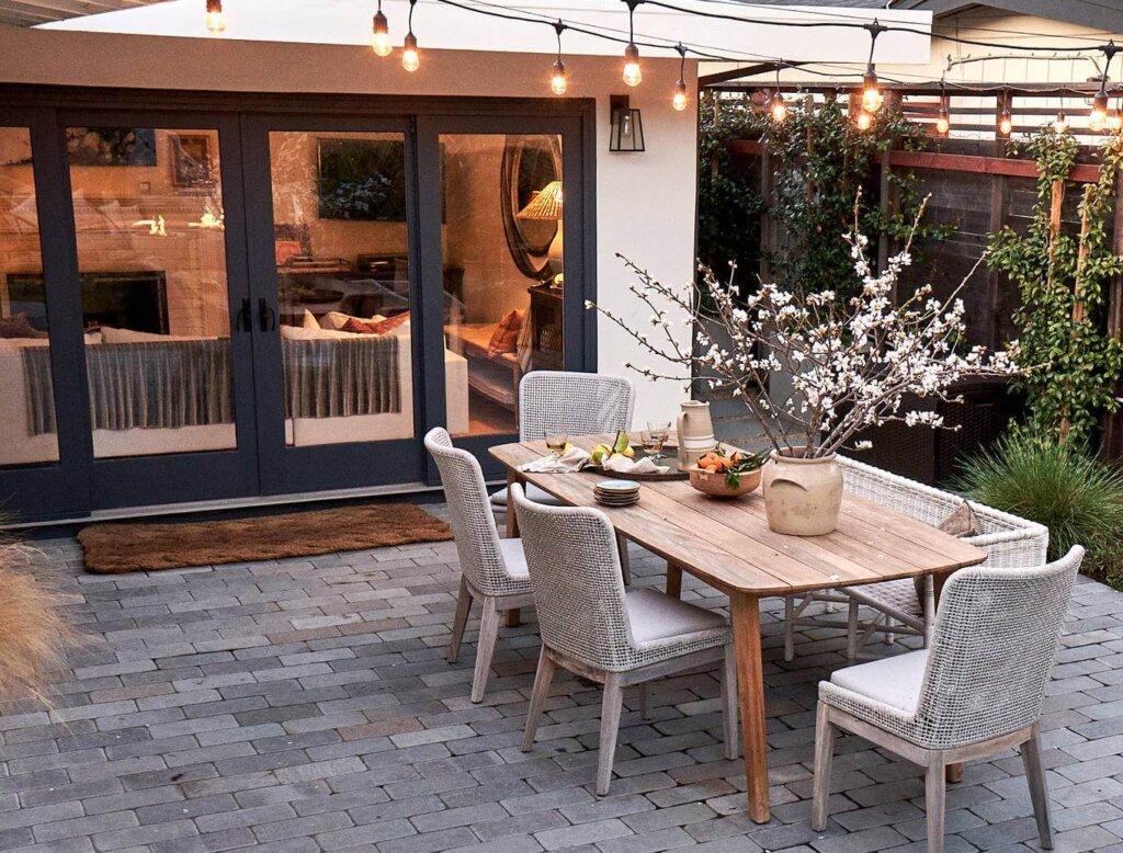 Backyard outdoor dining area